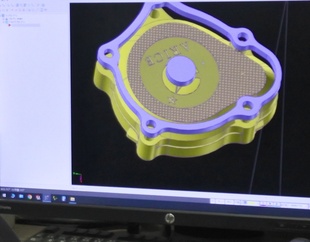 CADデータを確認しながら加工を検討する画面